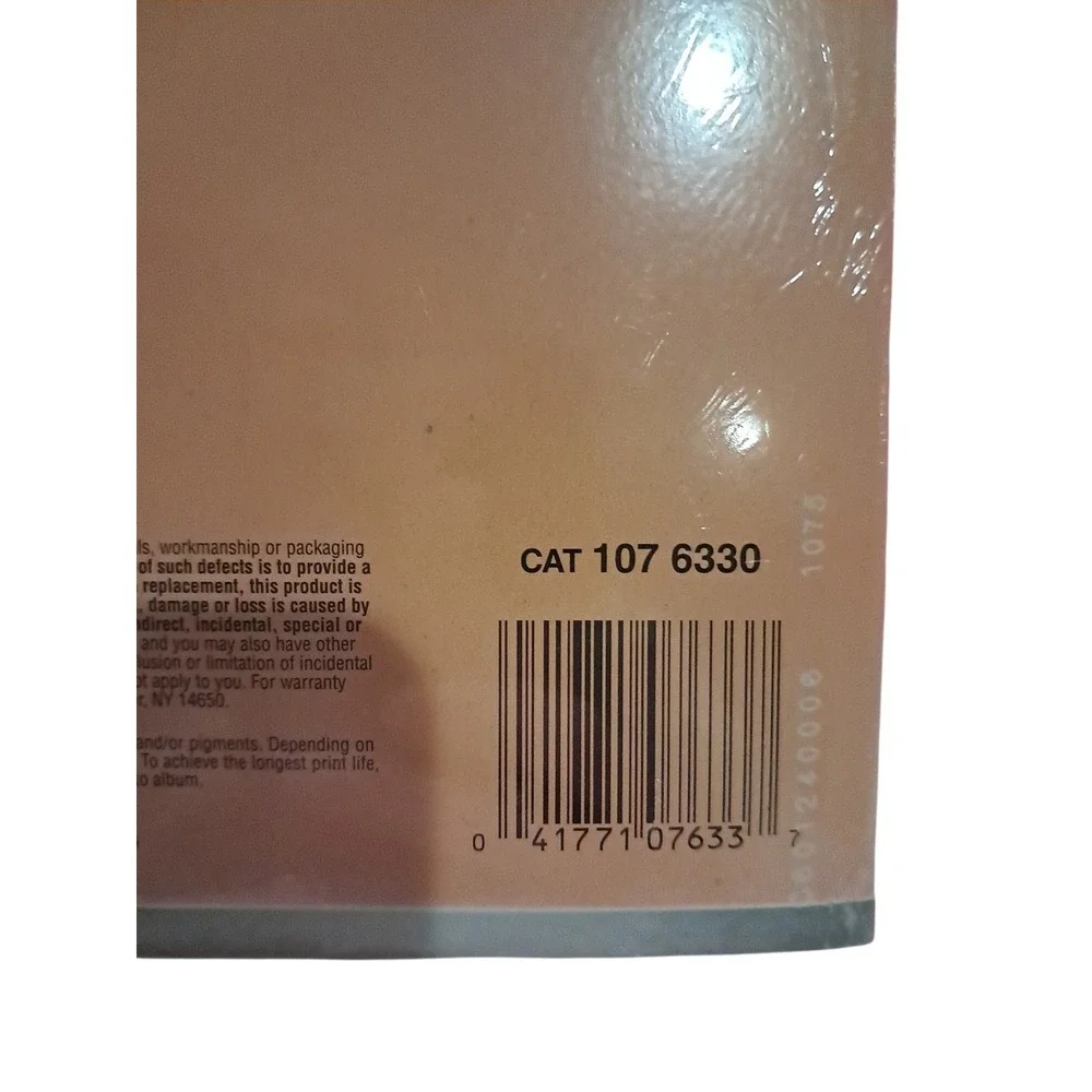 Kodak Premium Photo Paper Gloss 100 sheet count 64 lb‎ 9 mil 8x5 x 11